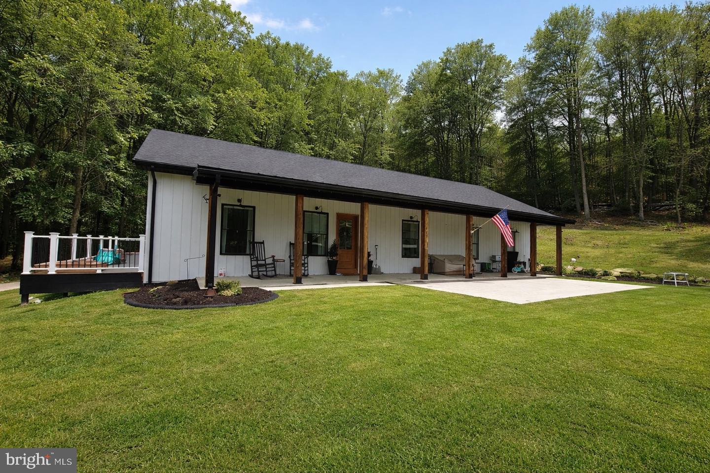 1900 Durham Drive, Cumberland