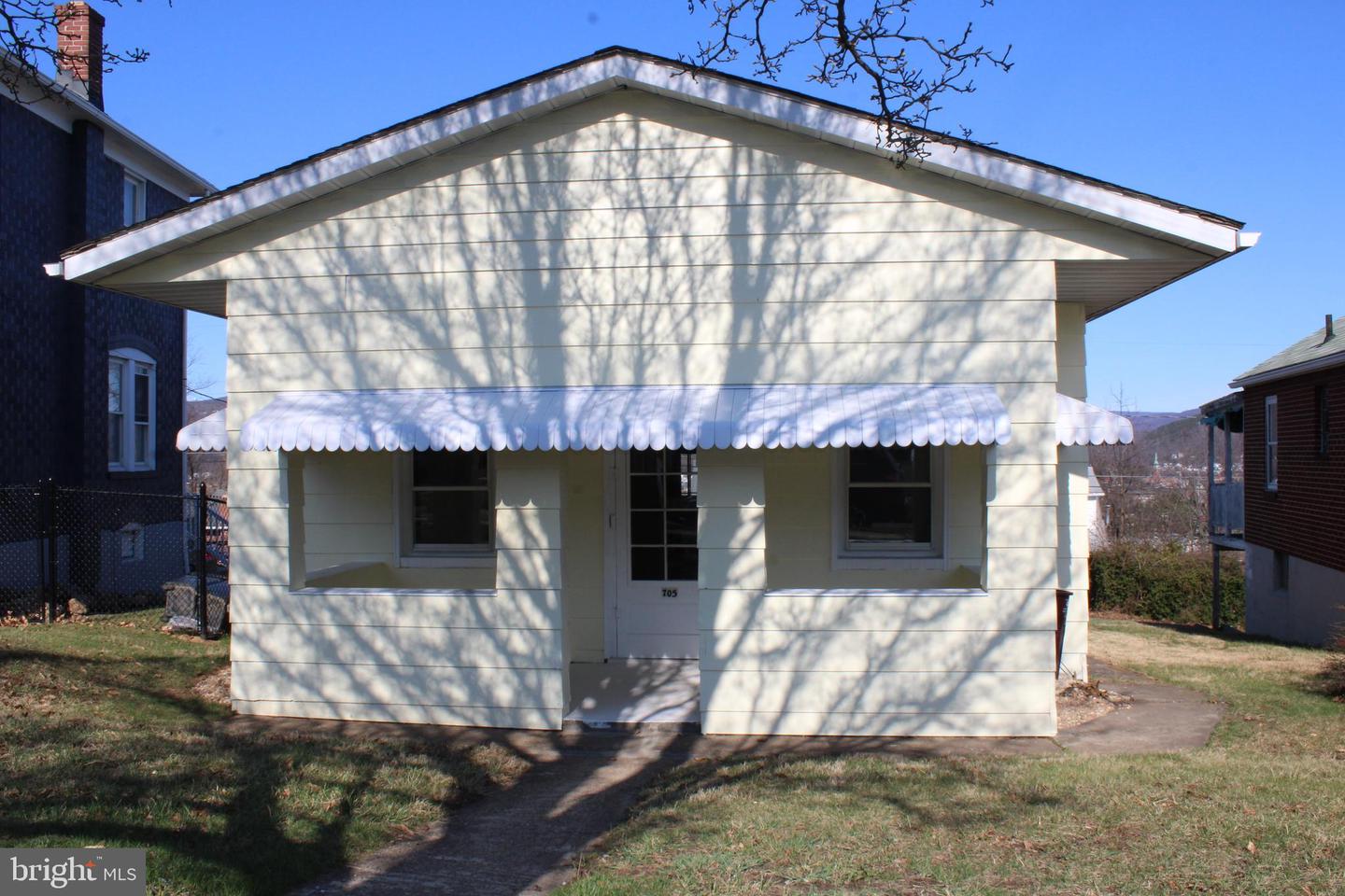 705 Hill Top Drive, Cumberland