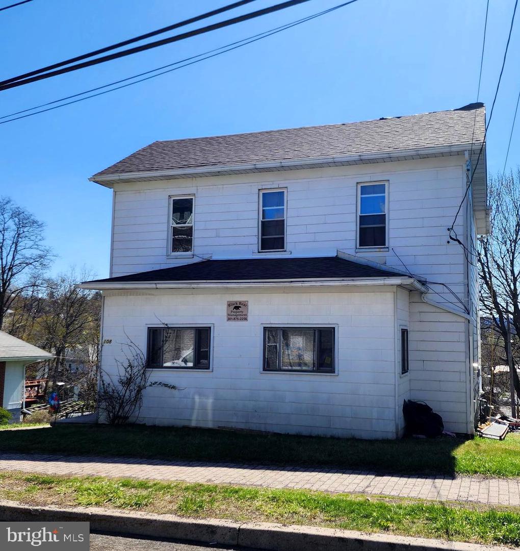 108 Center Street