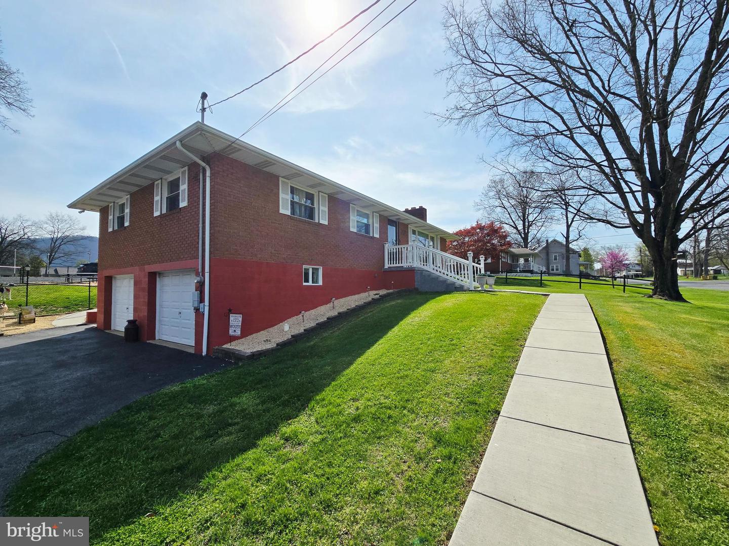 14704 Main Street, Cresaptown