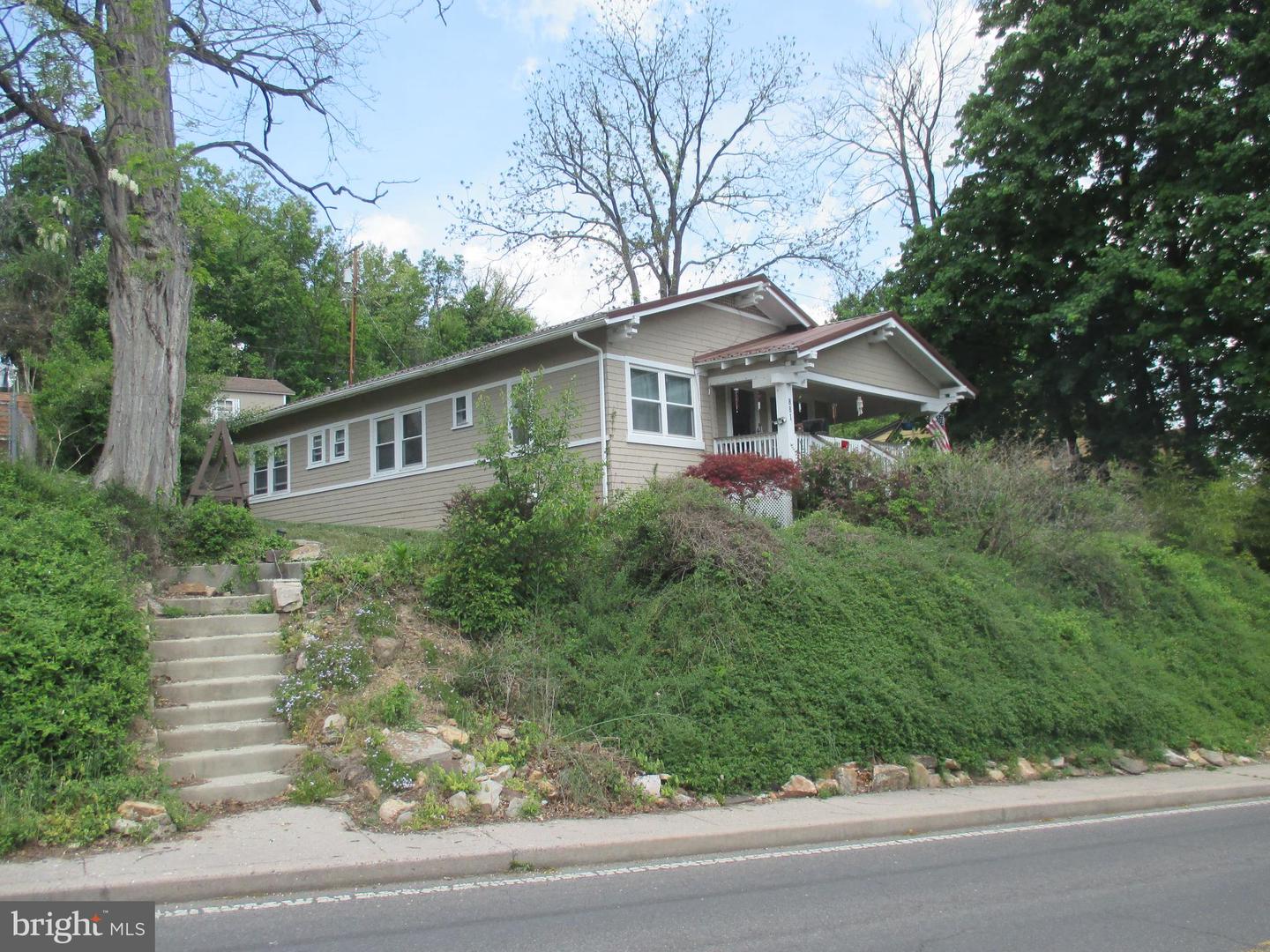 881 Braddock Road