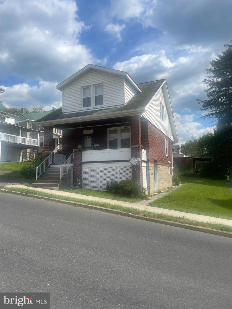 531 Lowell Avenue