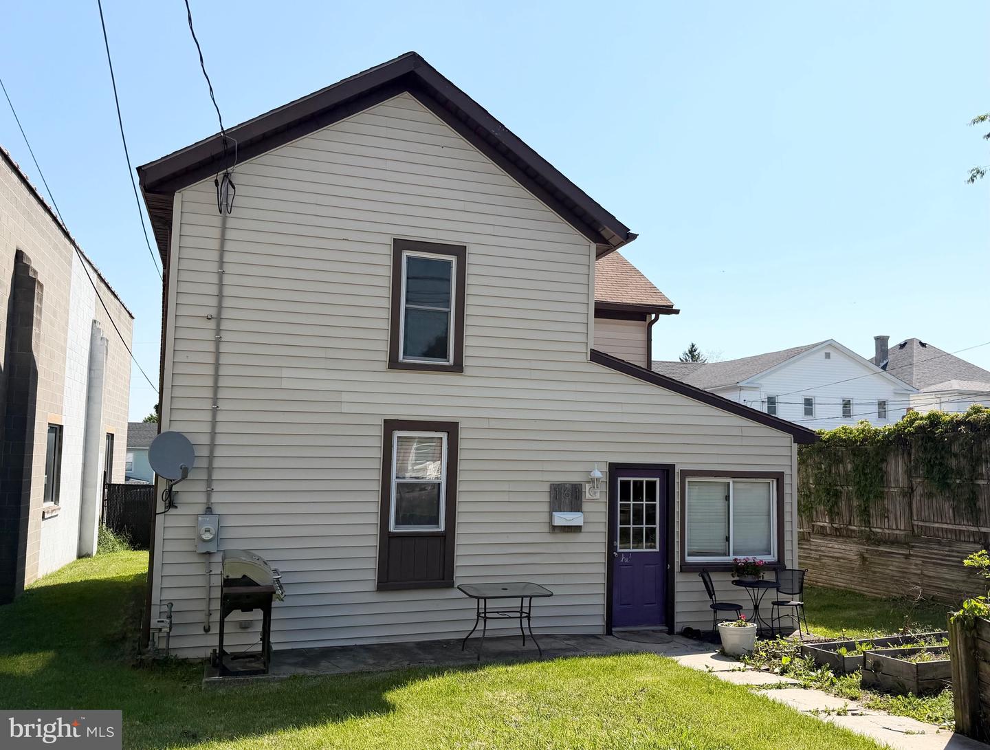 161 W Mechanic Street