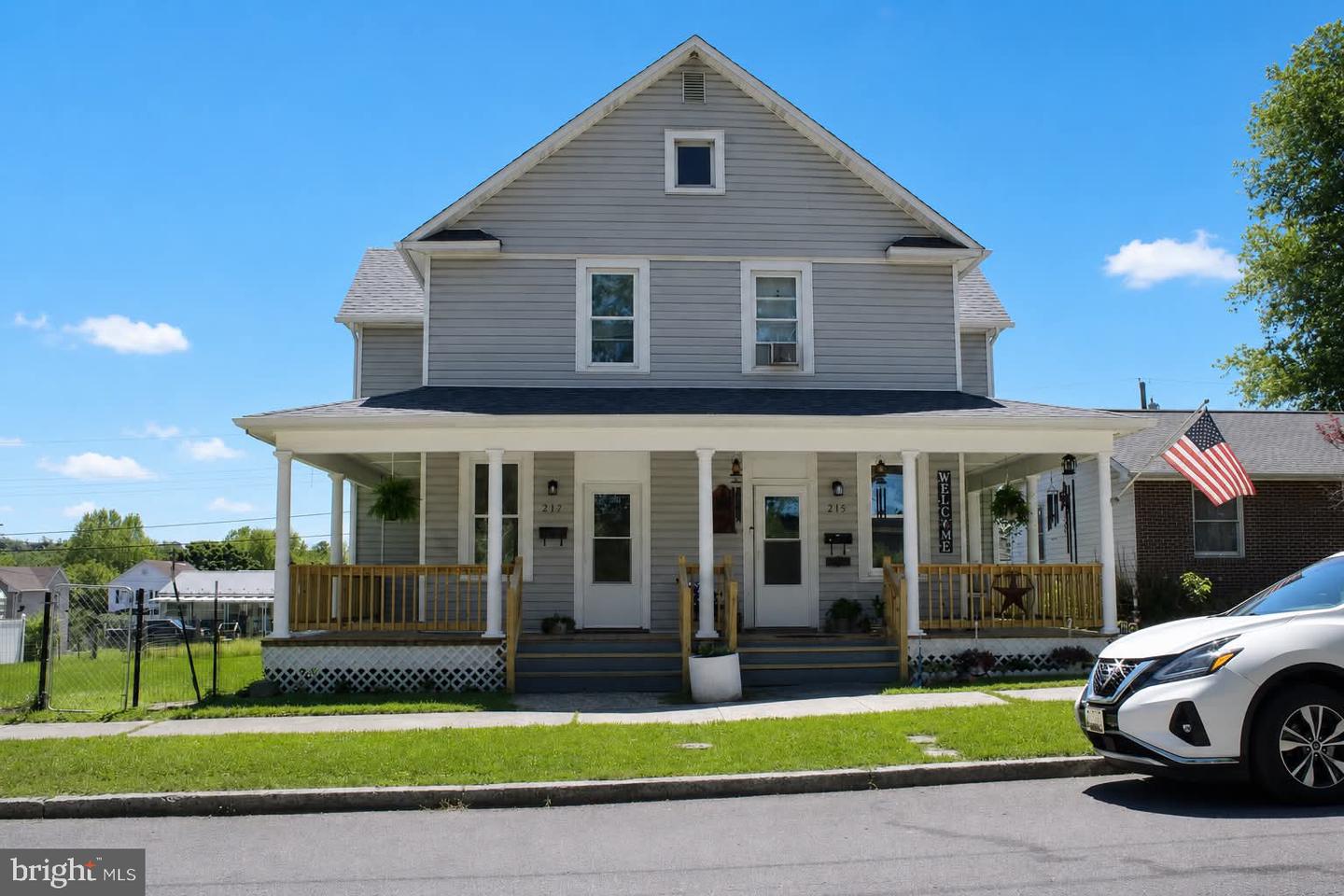 215-217 E Offutt Street