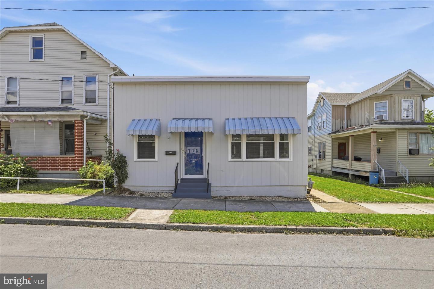 416 Race Street