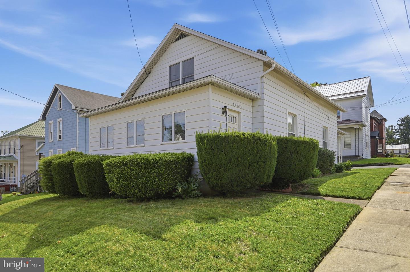 86 Oak Street