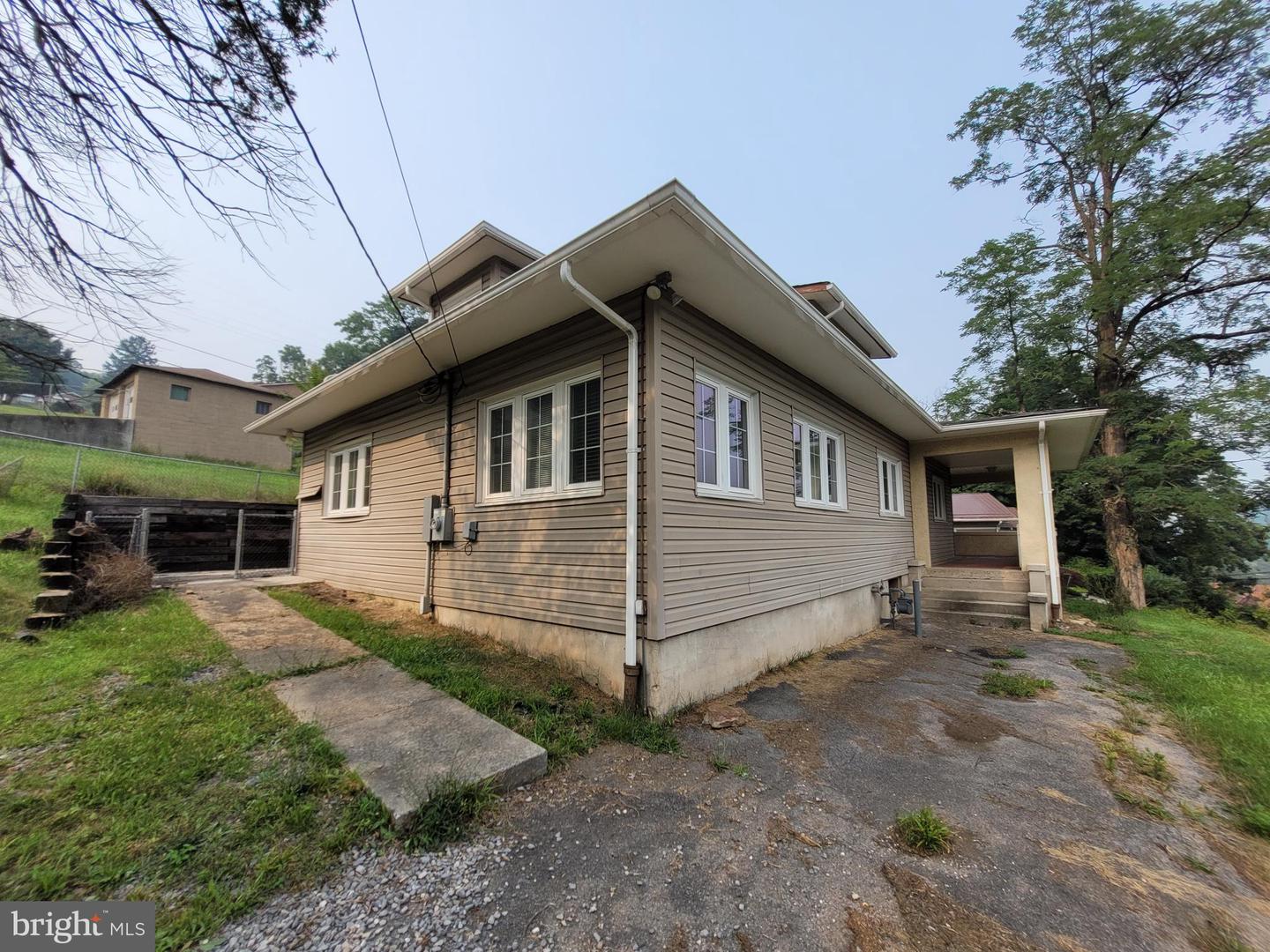 885 Braddock Road