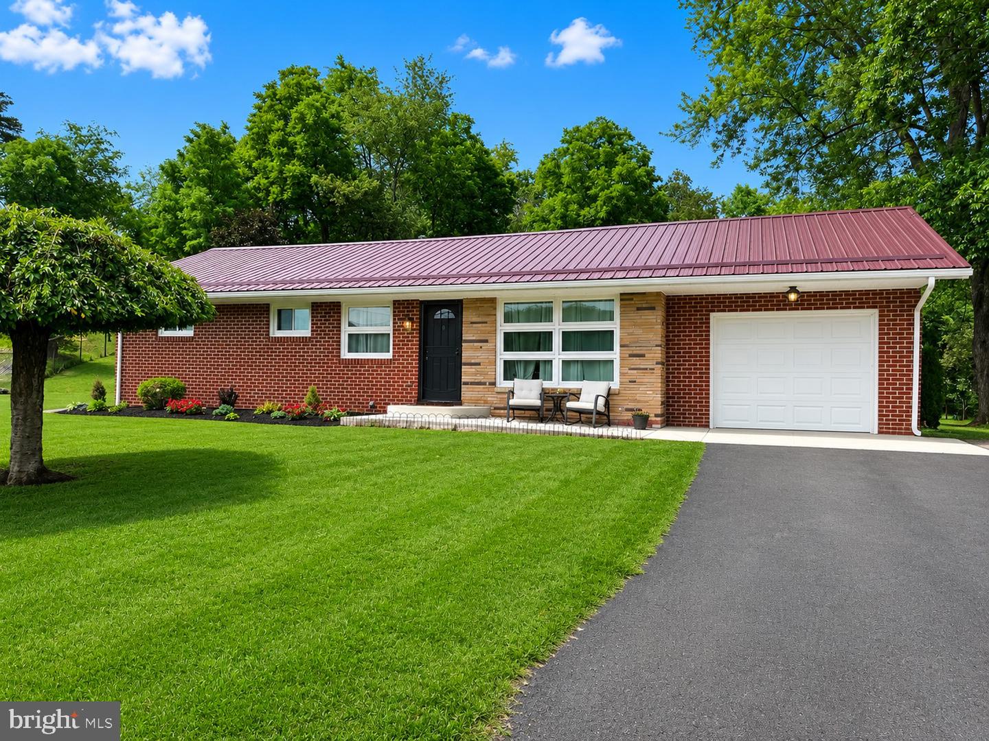 18613 Circle Drive