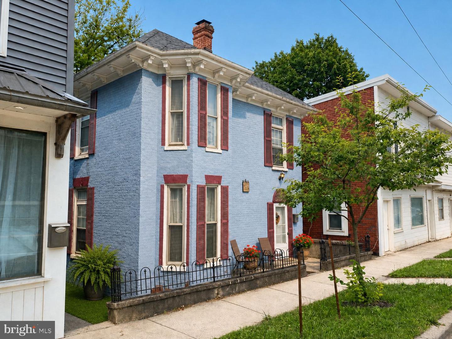 201 E Main Street