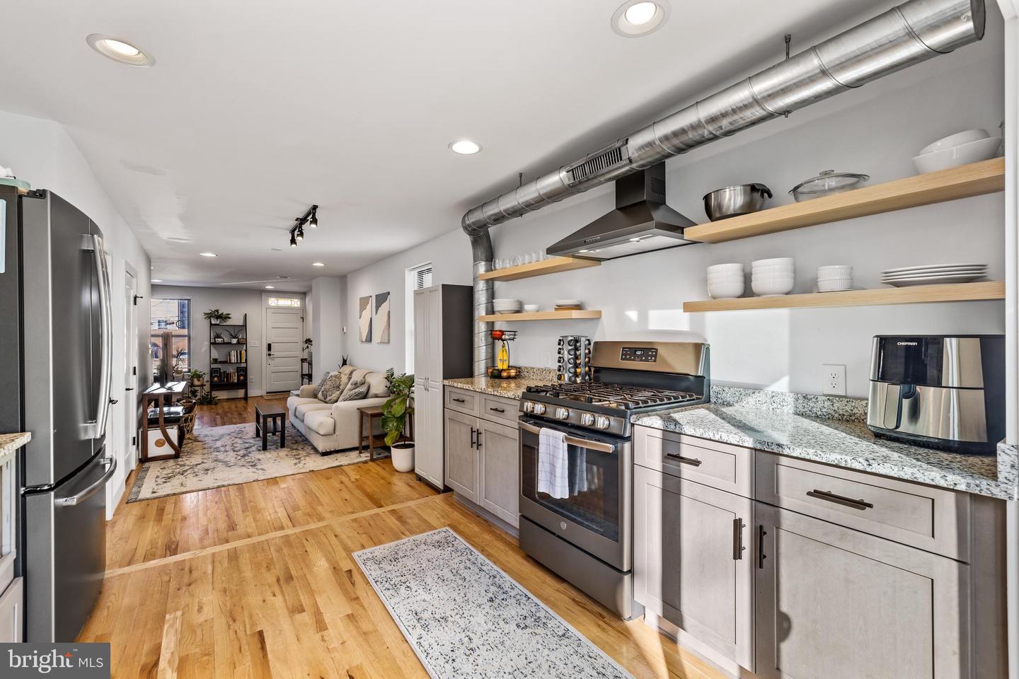 901 S Streeper Street, Baltimore