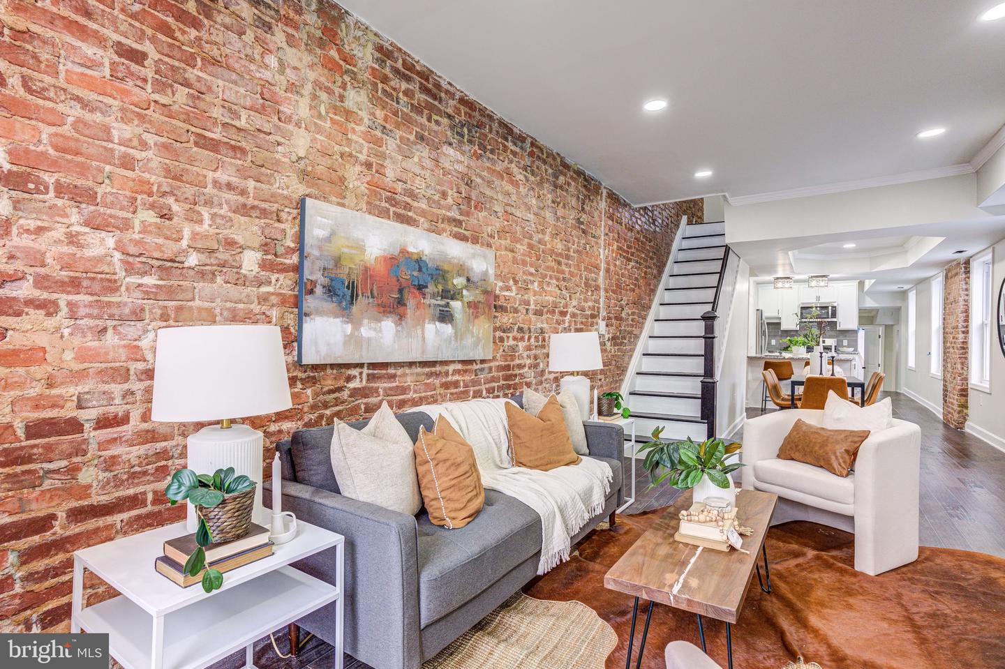 2718 E Madison Street, Baltimore