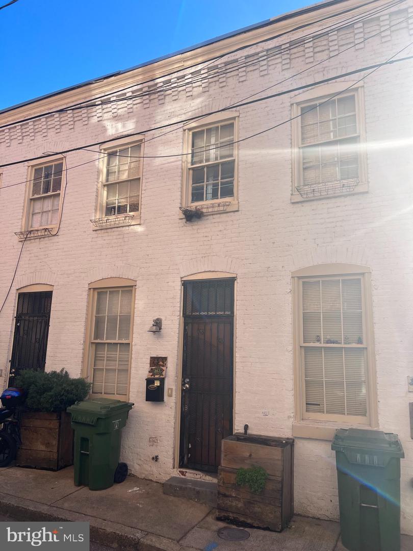 867 Reinhart Street, Baltimore