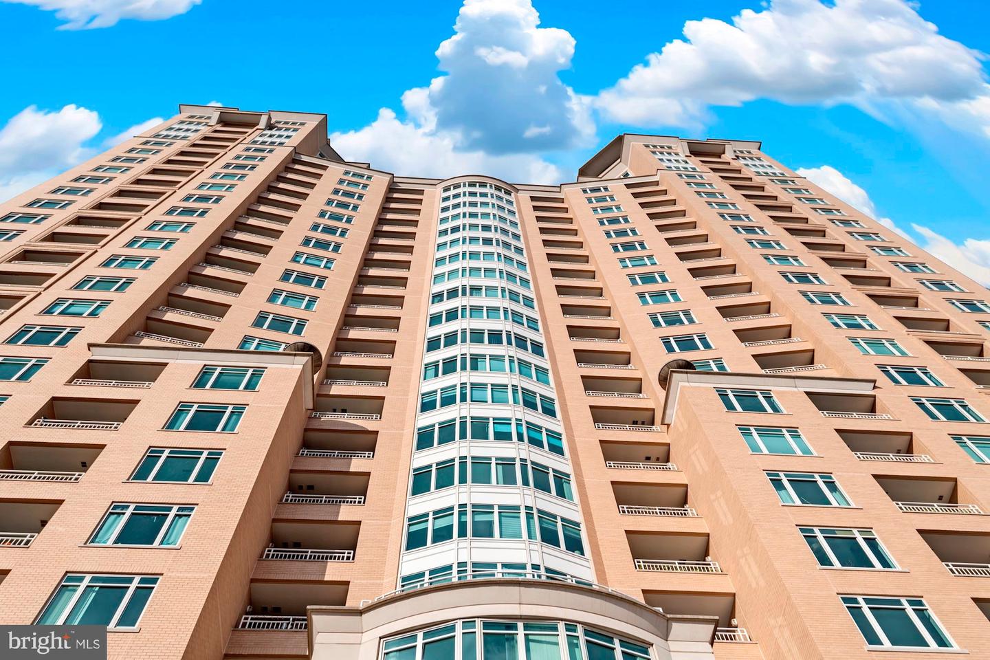 100 Harborview Drive #1804, Baltimore