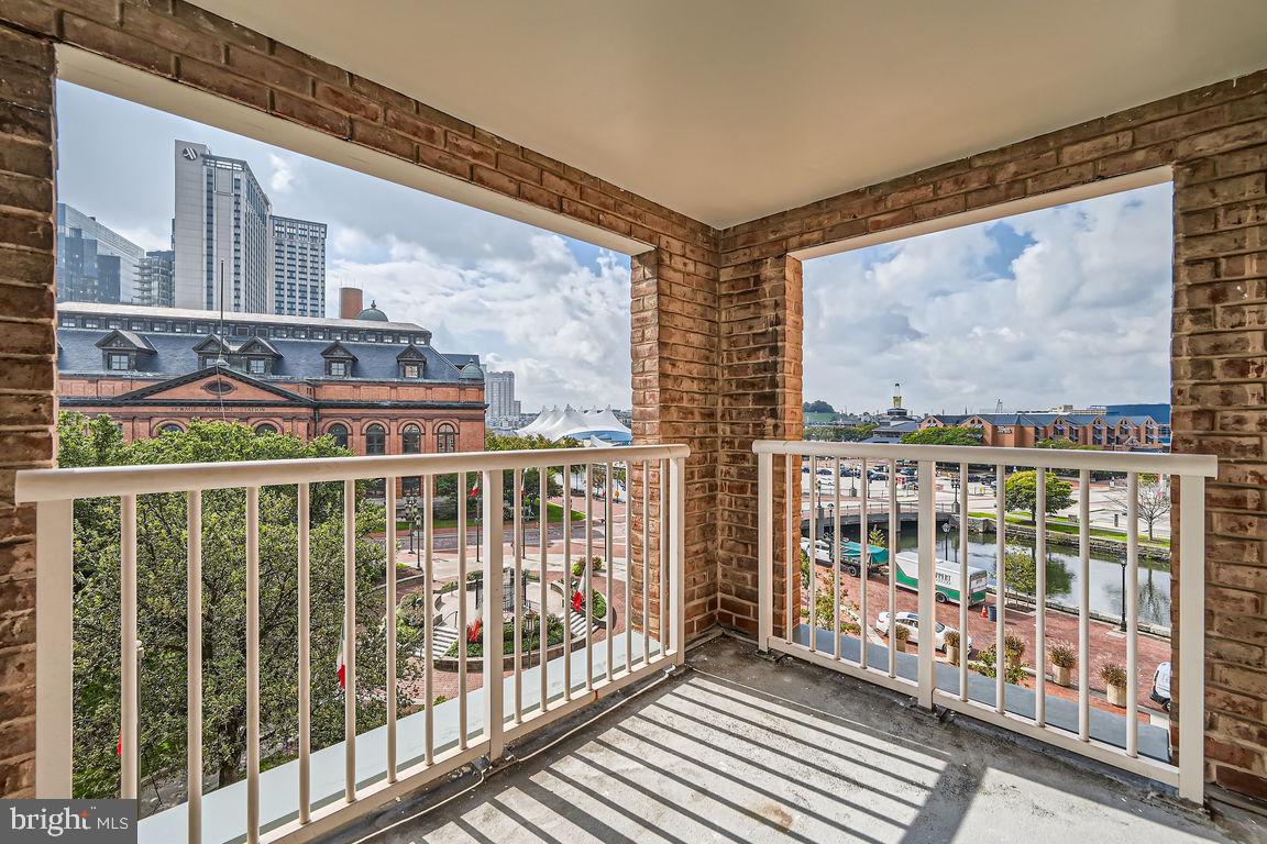 250 President Street #212, Baltimore