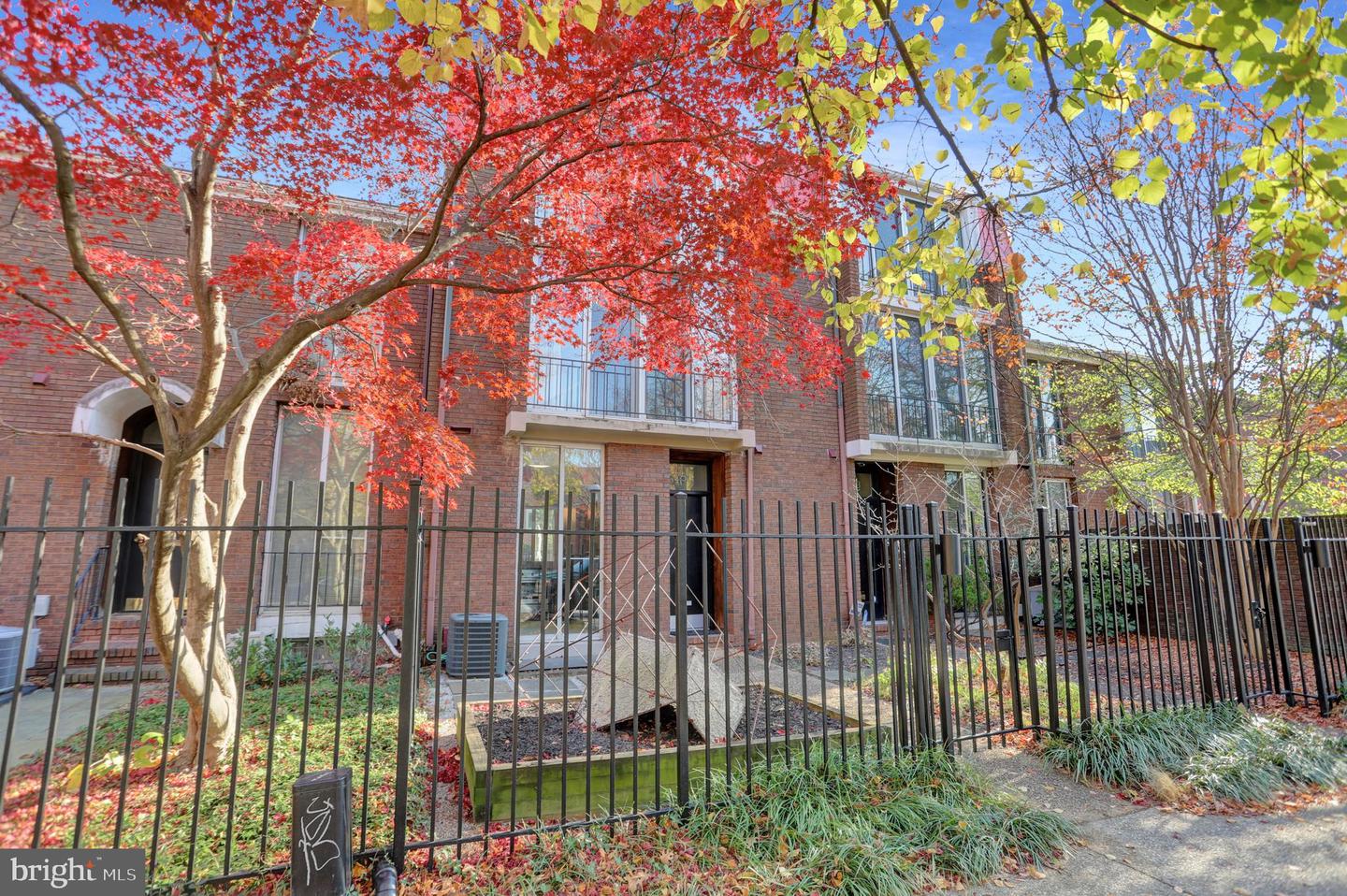 251 W Lafayette Avenue, Baltimore