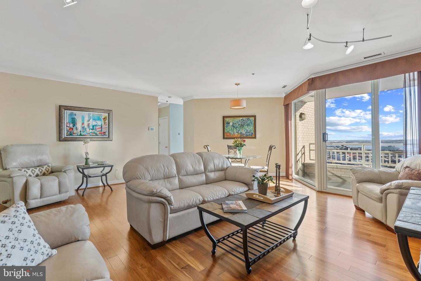 100 Harborview Drive #2004, Baltimore
