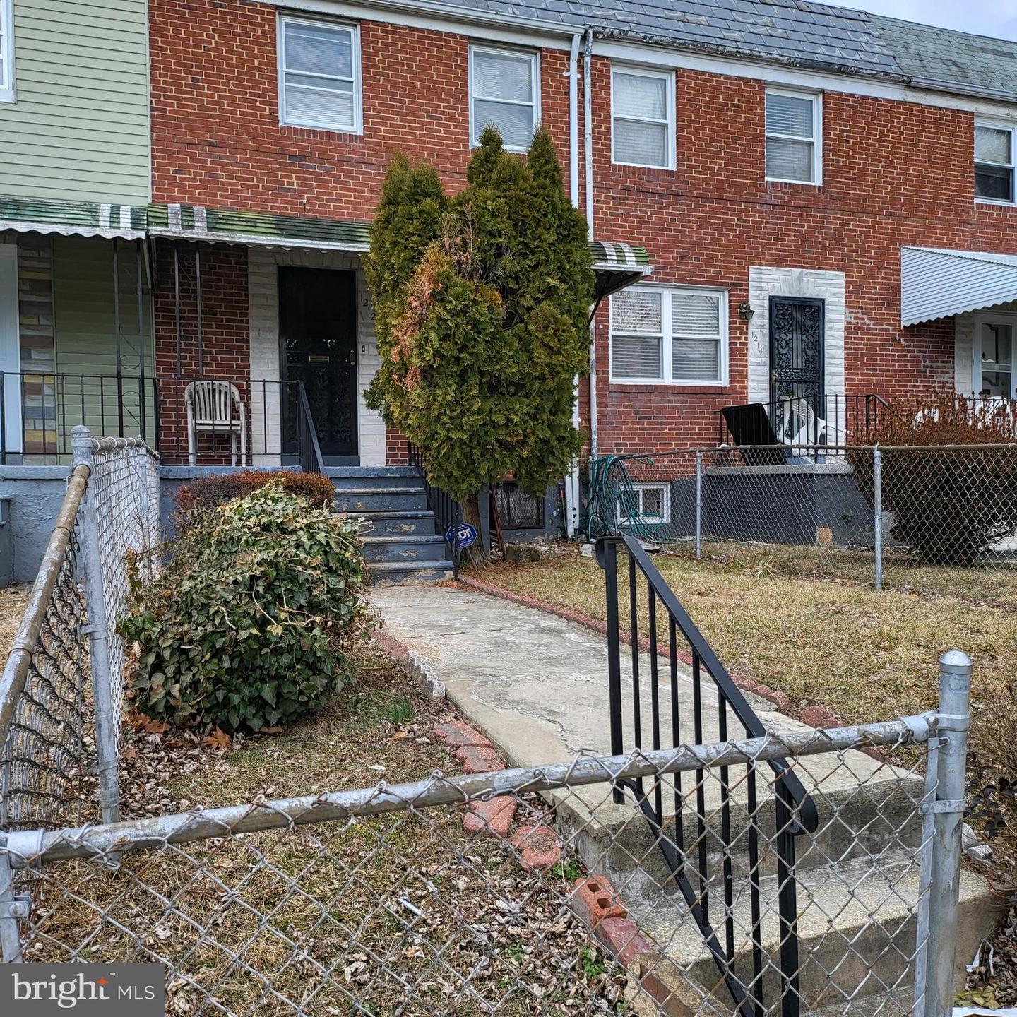 1212 N Augusta Avenue