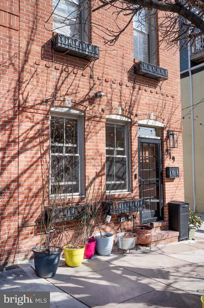 919 S Clinton Street, Baltimore