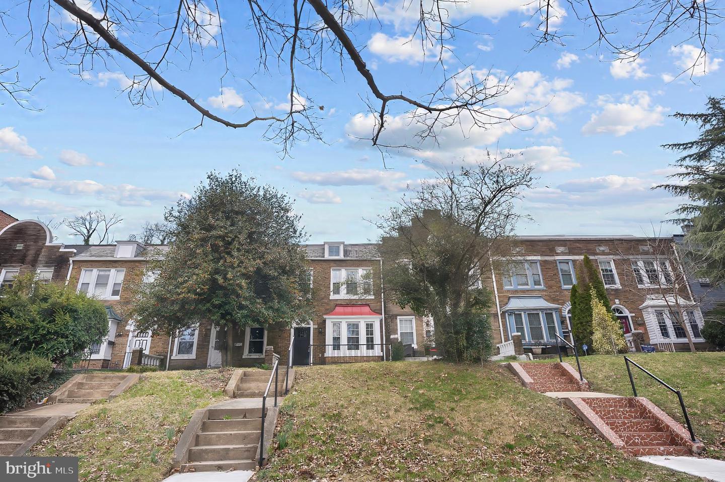 2140 Mount Royal Terrace, Baltimore