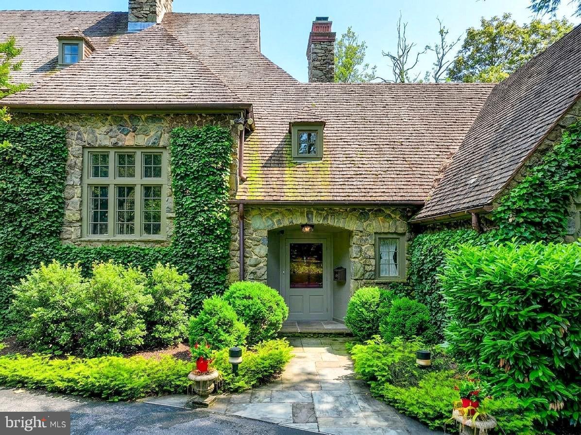 102 Cotswold Road