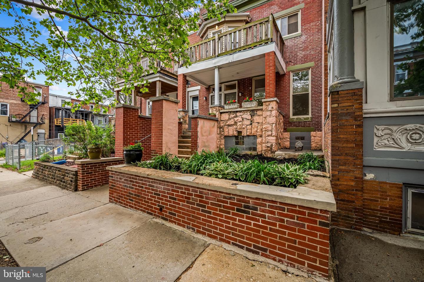 807 Whitelock Street
