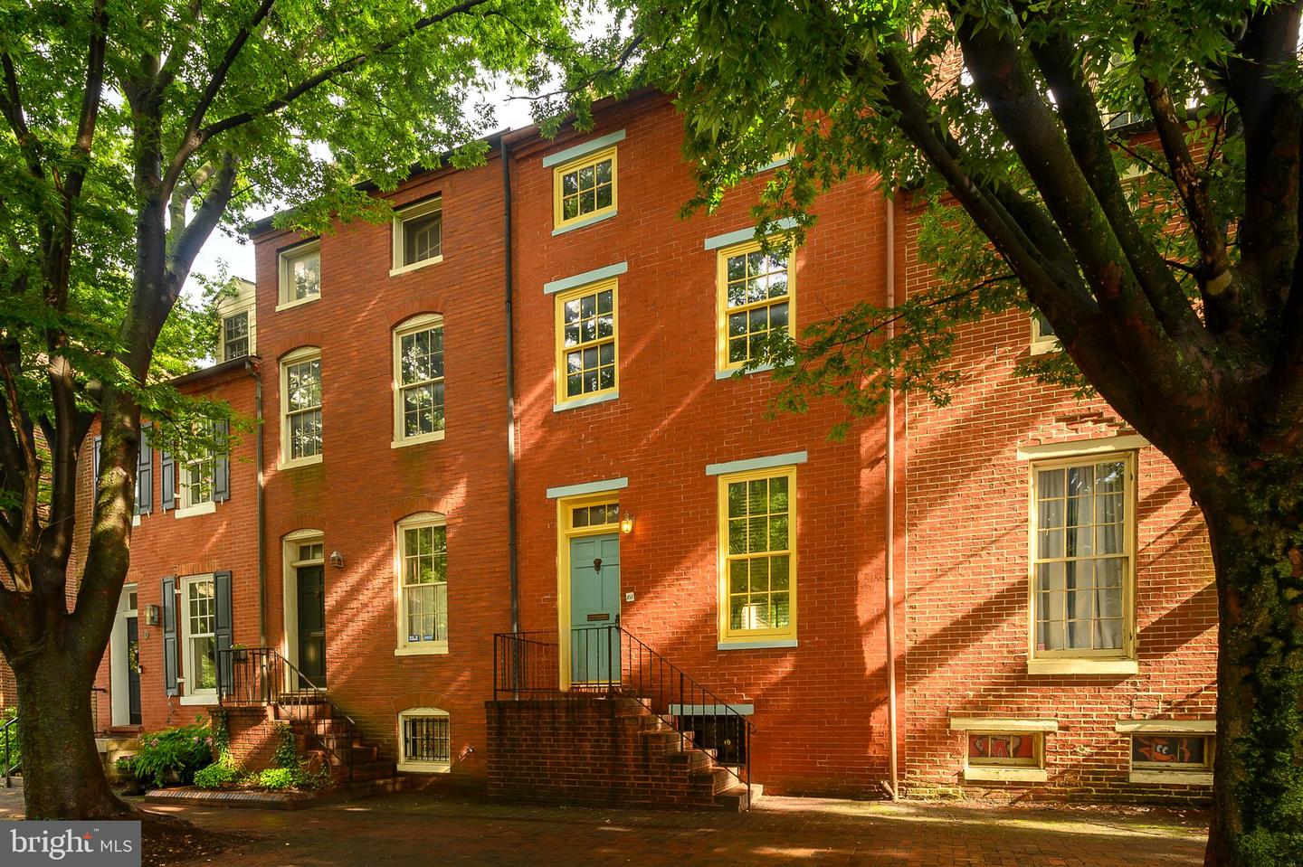 135 W Hill Street, Baltimore