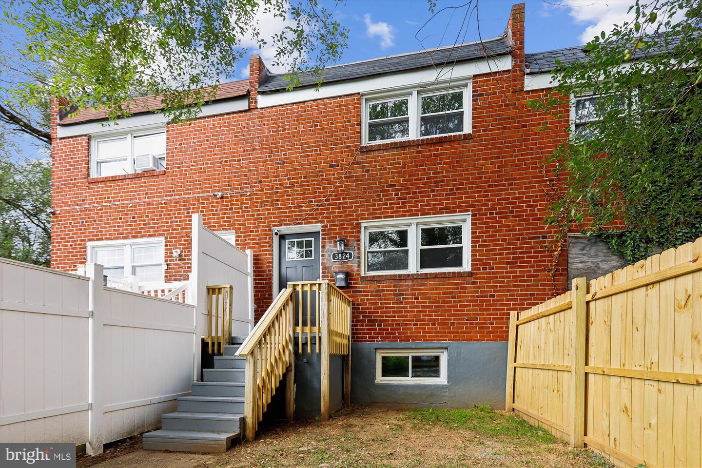 3824 W Bay Avenue W, Baltimore