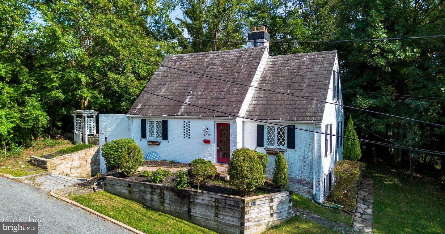 5815 Lochlea Road, Baltimore