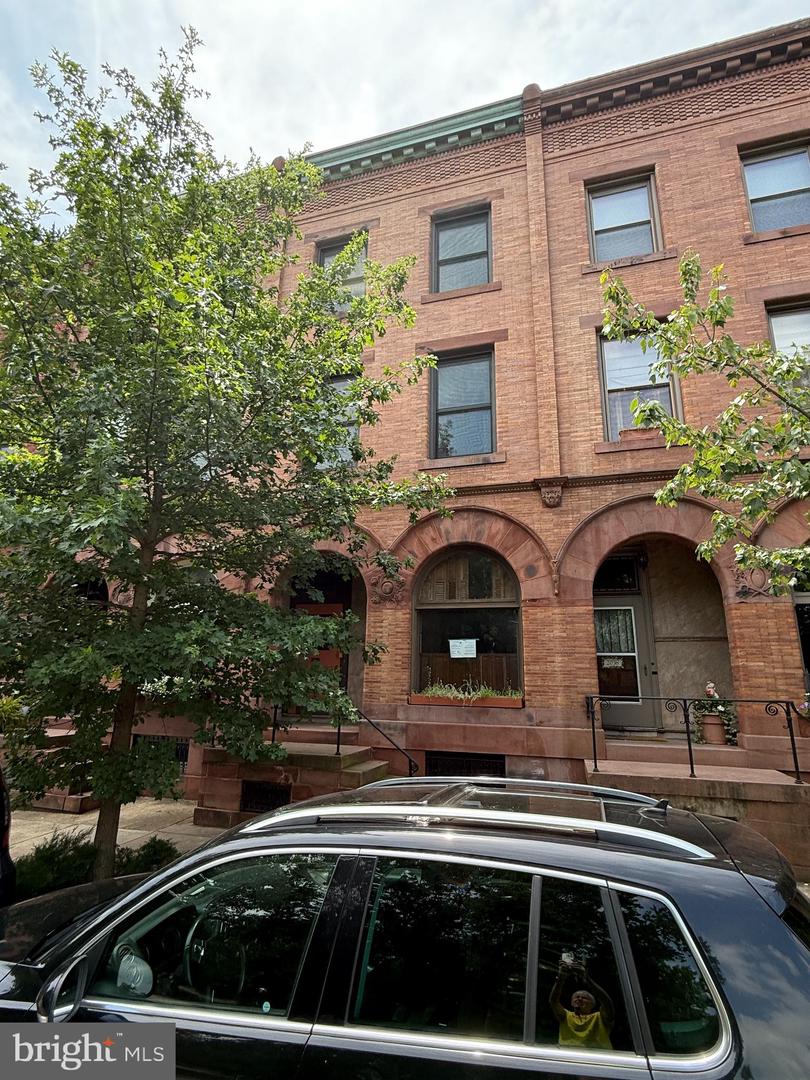 2036 Park Avenue
