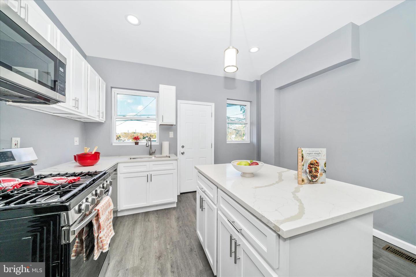 2224 W Fayette Street
