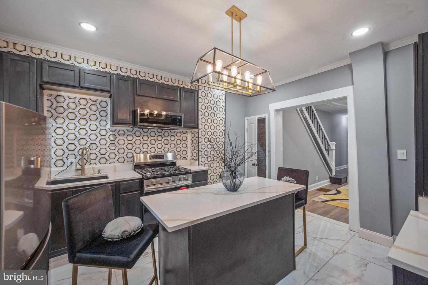 2525 W Lombard Street, Baltimore