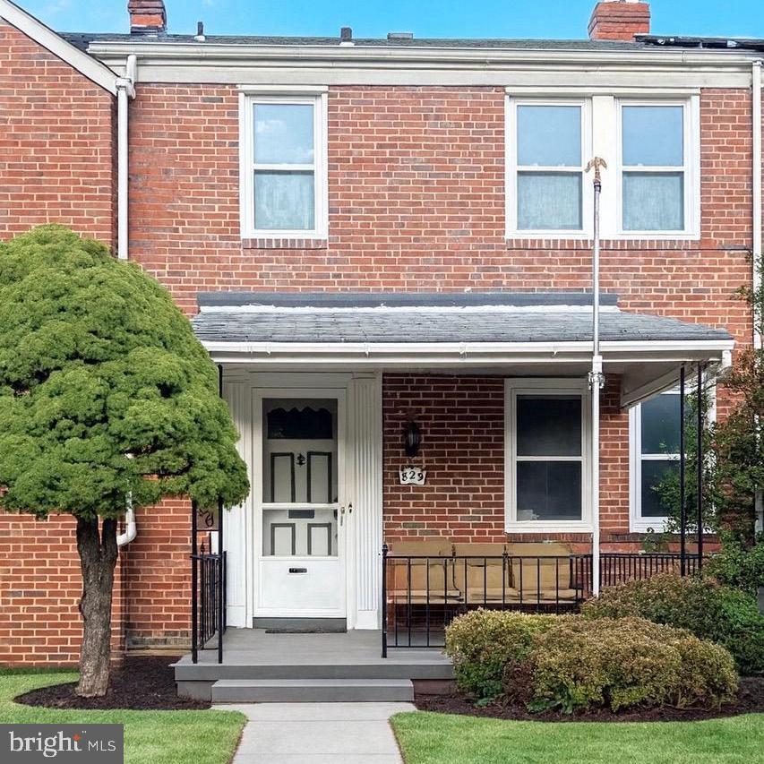 829 N Chapel Gate Lane, Baltimore