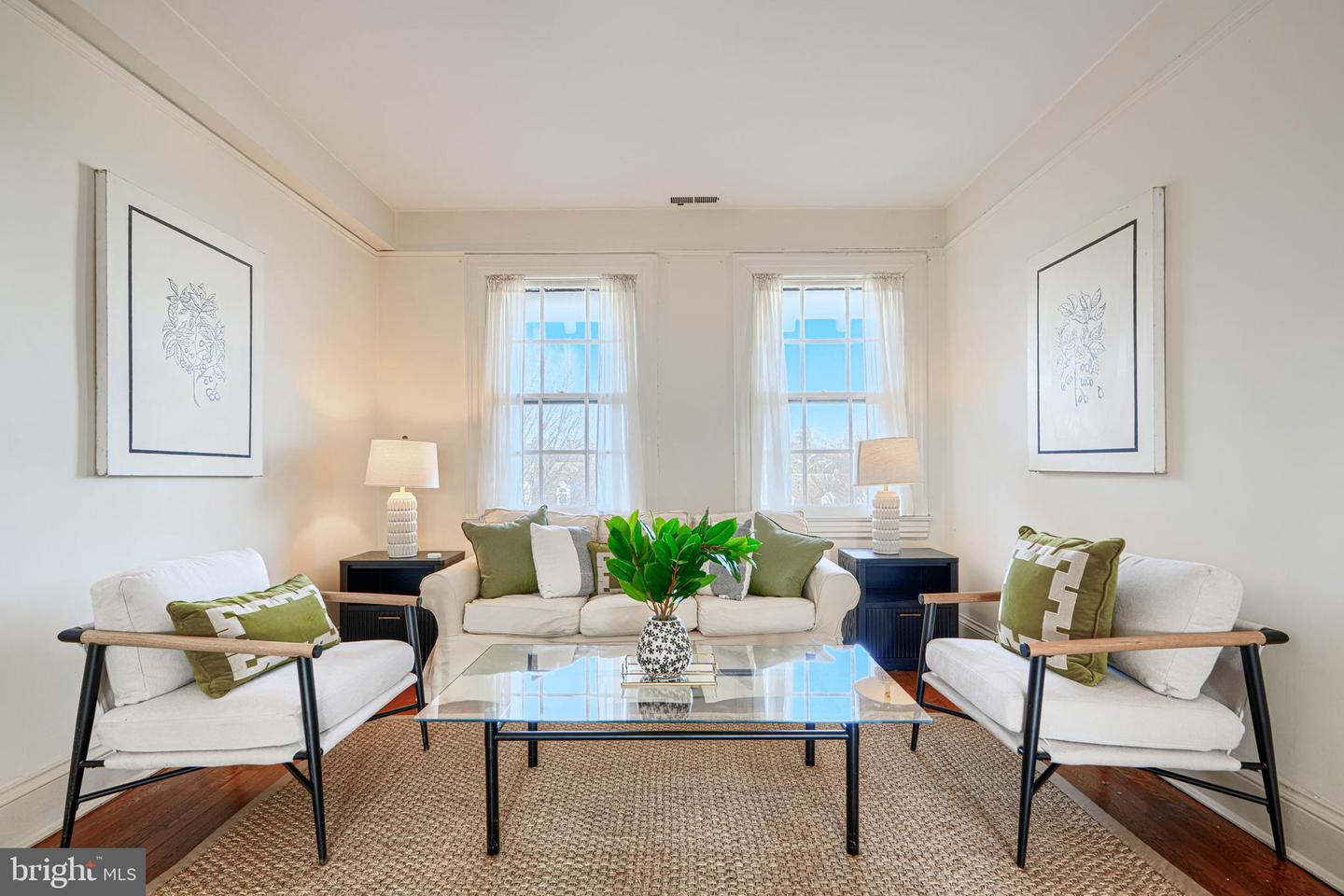 903 W University Pkwy #402, Baltimore