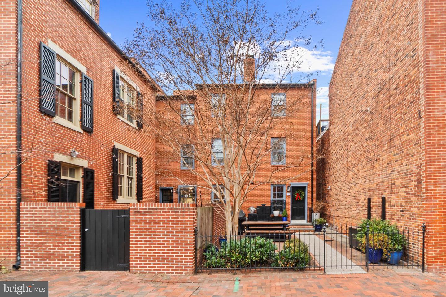 132 W Lee Street, Baltimore