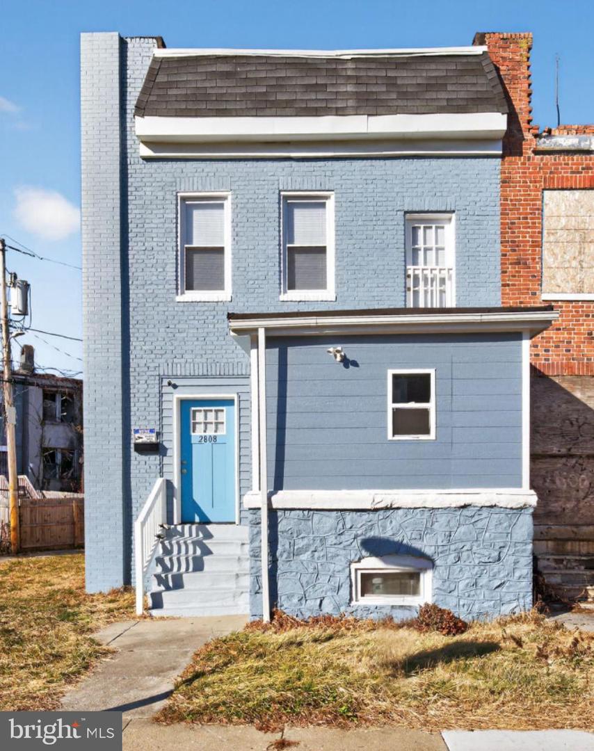 2808 Waldorf Ave