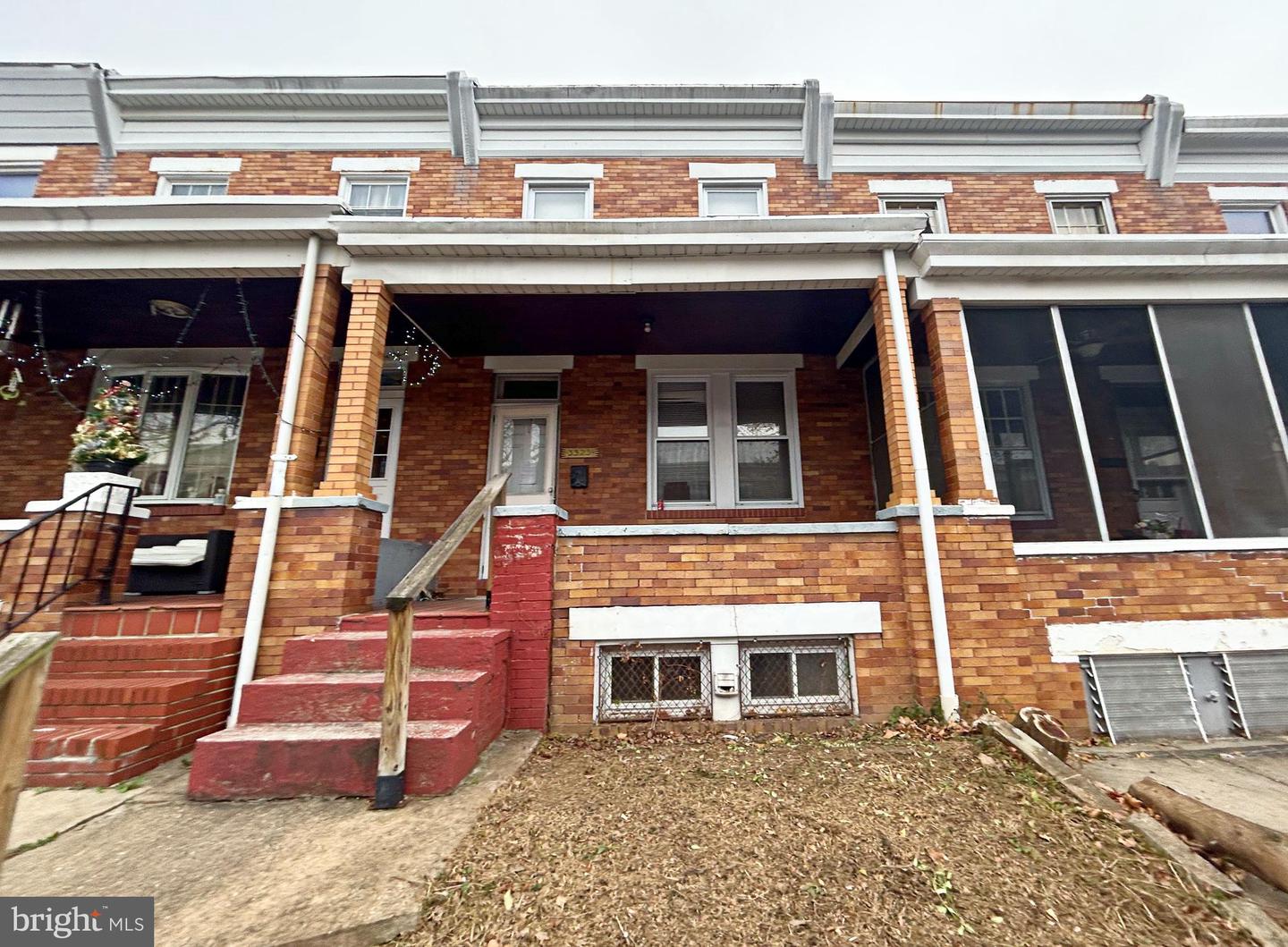 3323 Kenyon Avenue