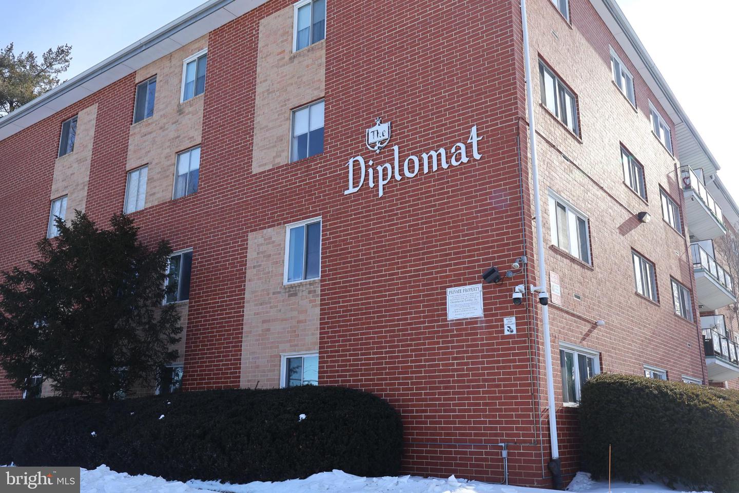 3737 Clarks Lane #408