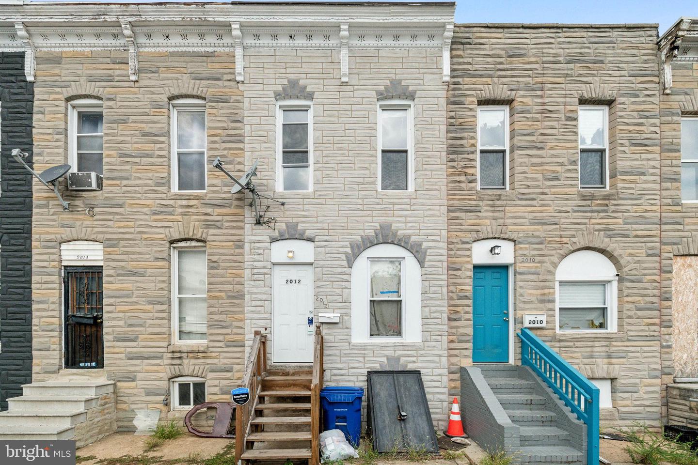 2012 Eagle Street