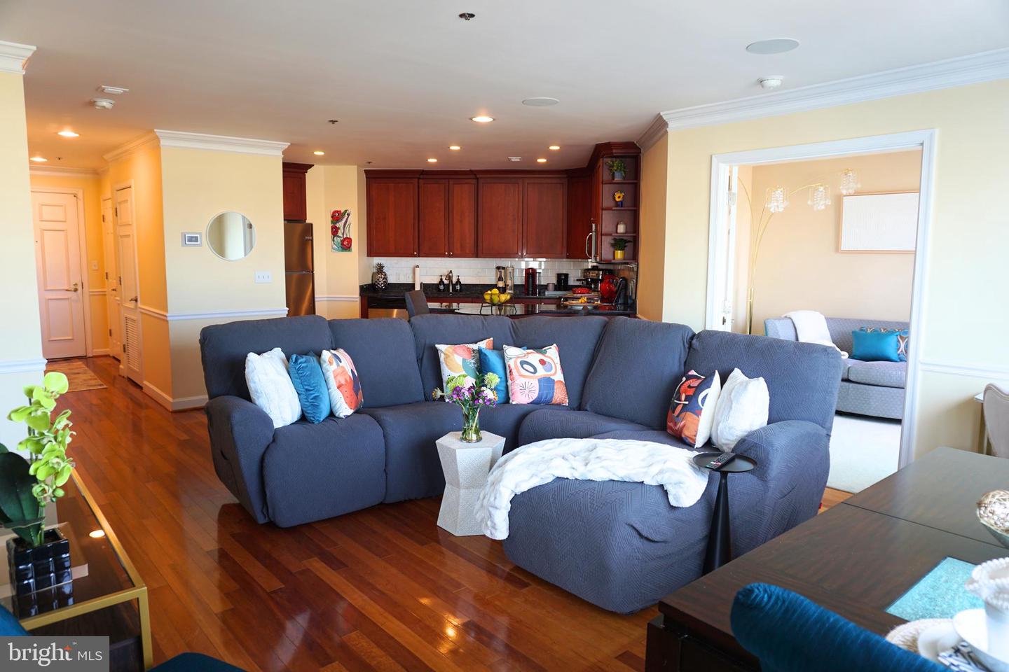 100 Harborview Drive #611