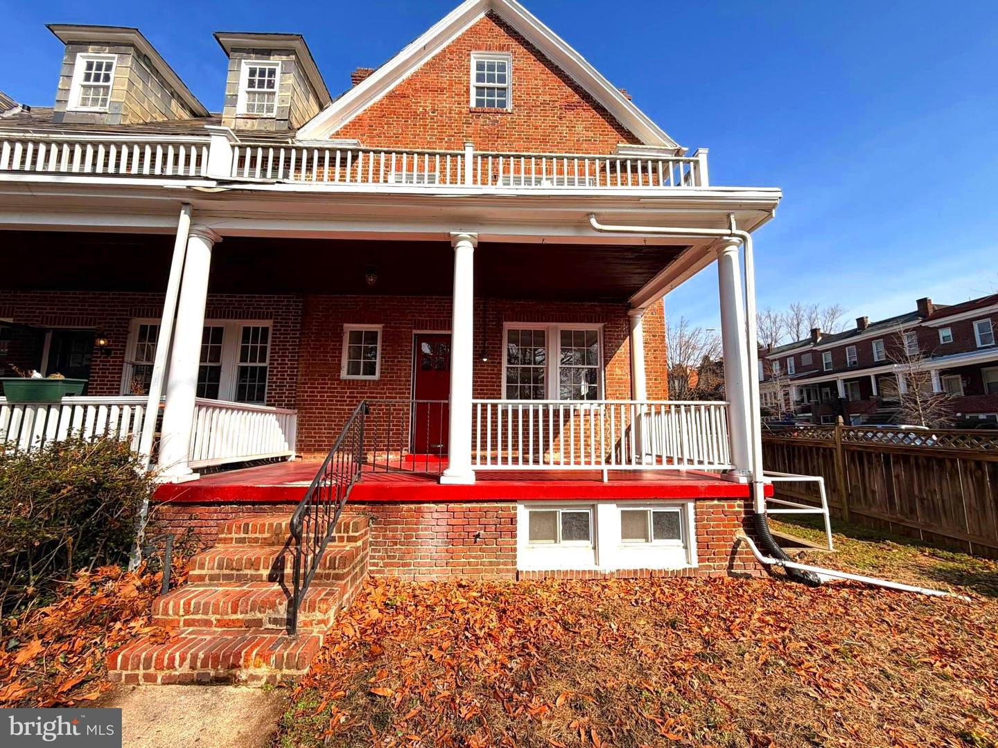 36 York Ct