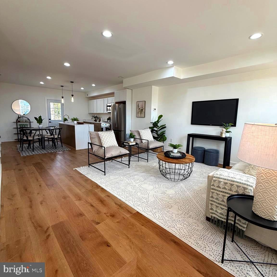3435 Dupont Avenue