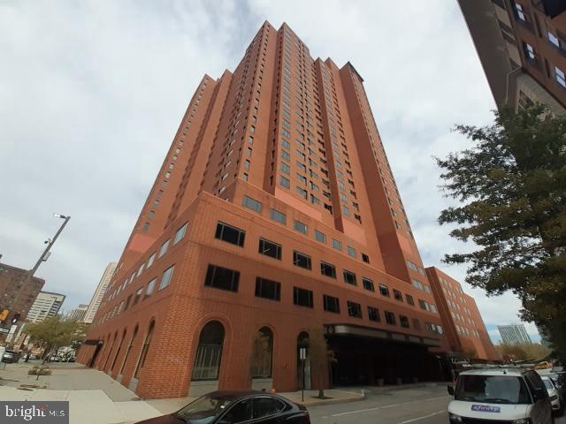 10 E Lee Street #1002-1003