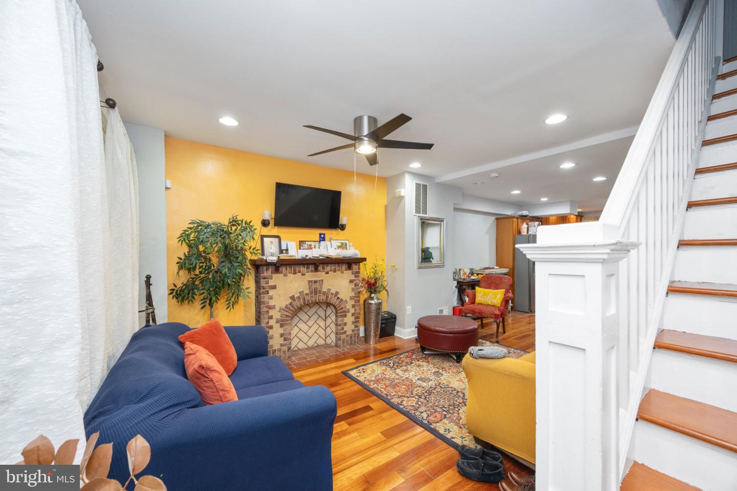 30 N Ellamont Street