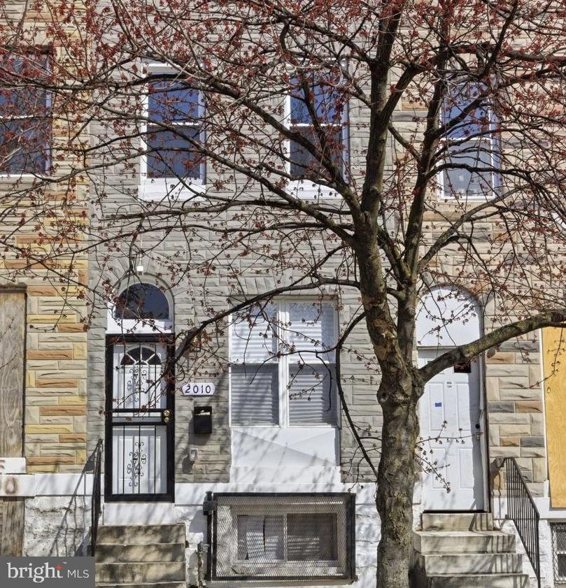 2010 E Lafayette Avenue, Baltimore