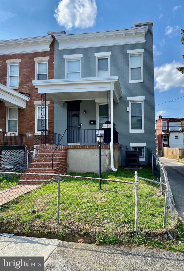 746 Linnard Street