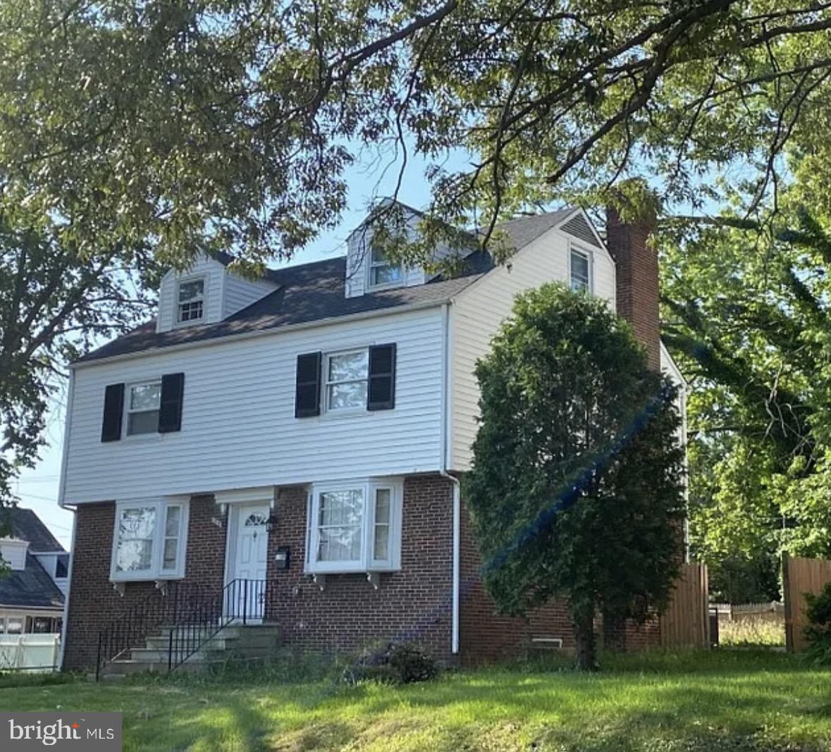 1319 Lakeside Avenue