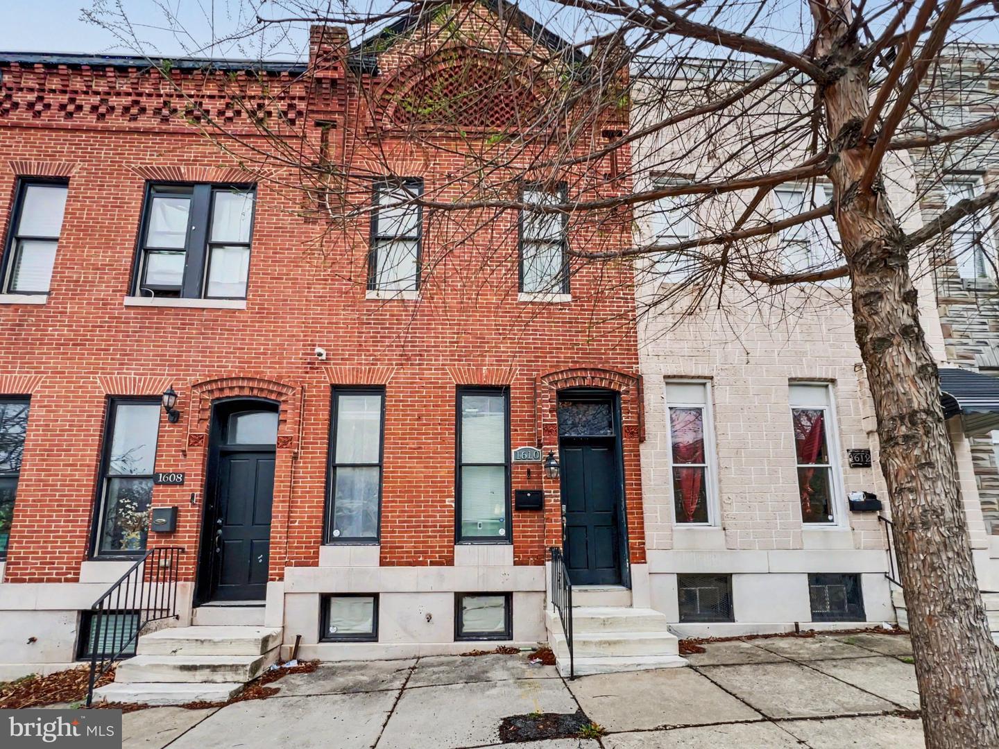 1610 N Broadway N