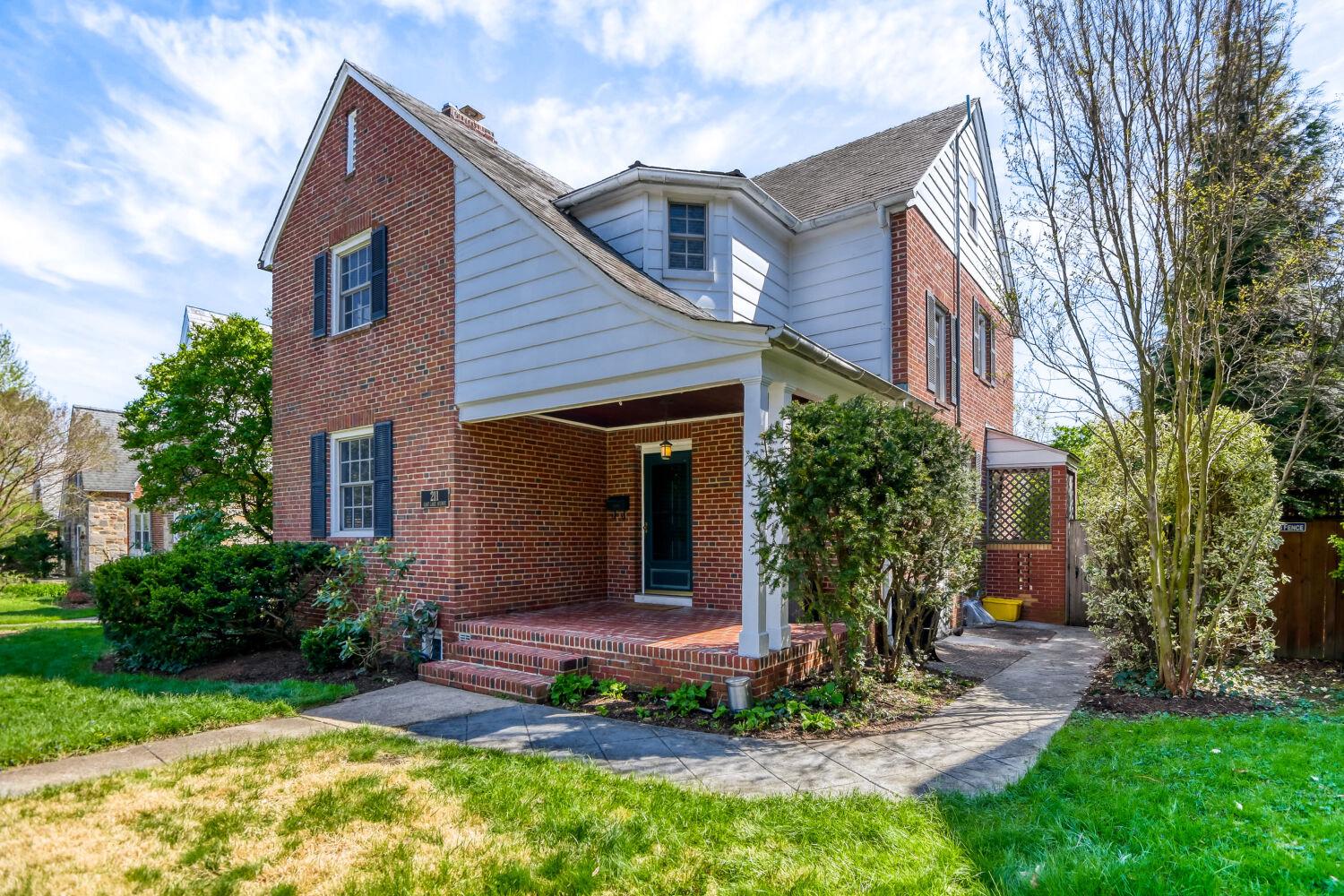 211 E Lake Avenue, Baltimore