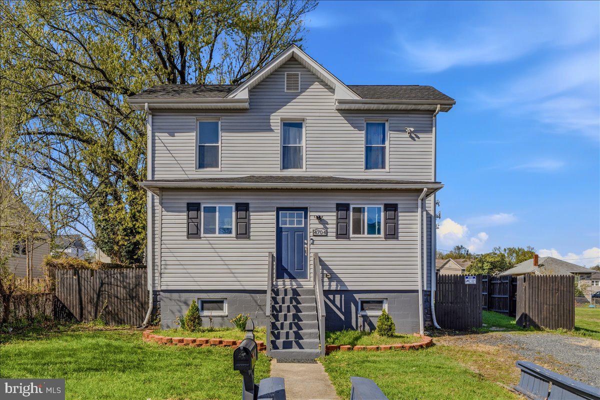 4704 Charleston