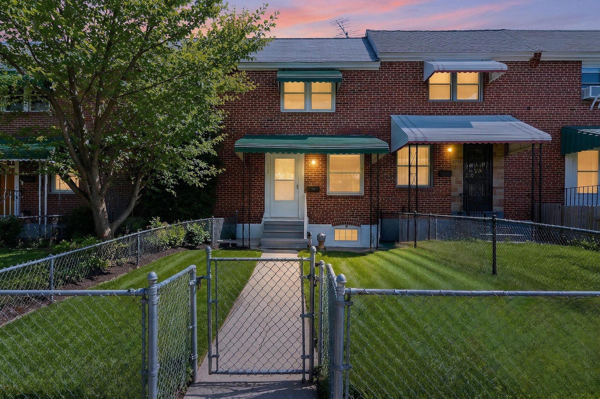3733 St Victor St.